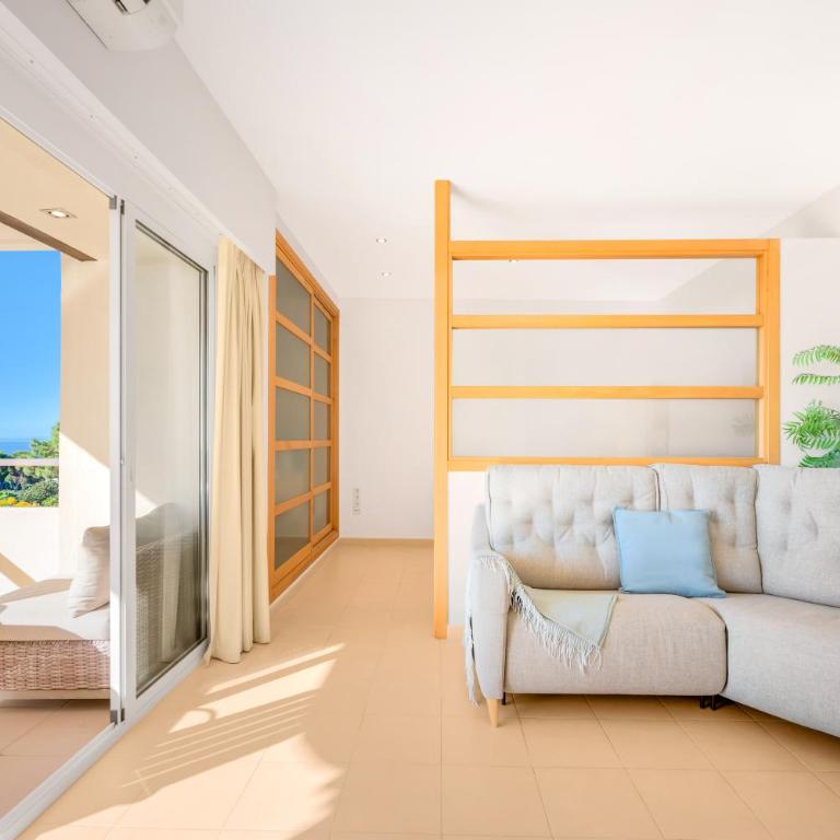 Apartamento en Elviria con vistas al mar - Apartamento de 1 dormitorio - 10