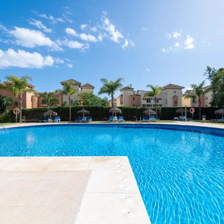 Apartamento en Elviria con vistas al mar - Apartamento de 1 dormitorio - 4