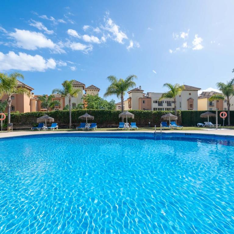 Apartamento en Elviria con vistas al mar - Apartamento de 1 dormitorio - 35