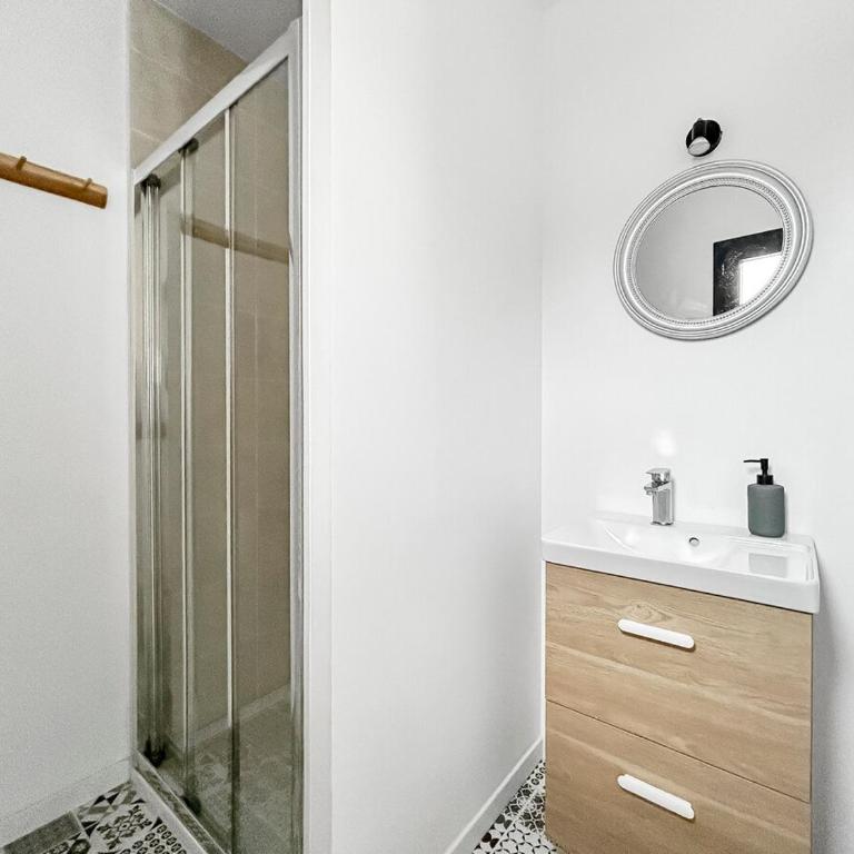 Télétravail · 4 suites (sdb) · Bureaux · Terrasse - Villa - 41