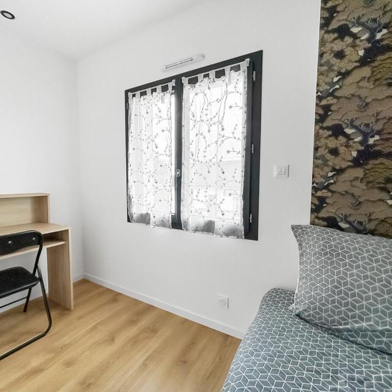 Télétravail · 4 suites (sdb) · Bureaux · Terrasse - Villa - 27