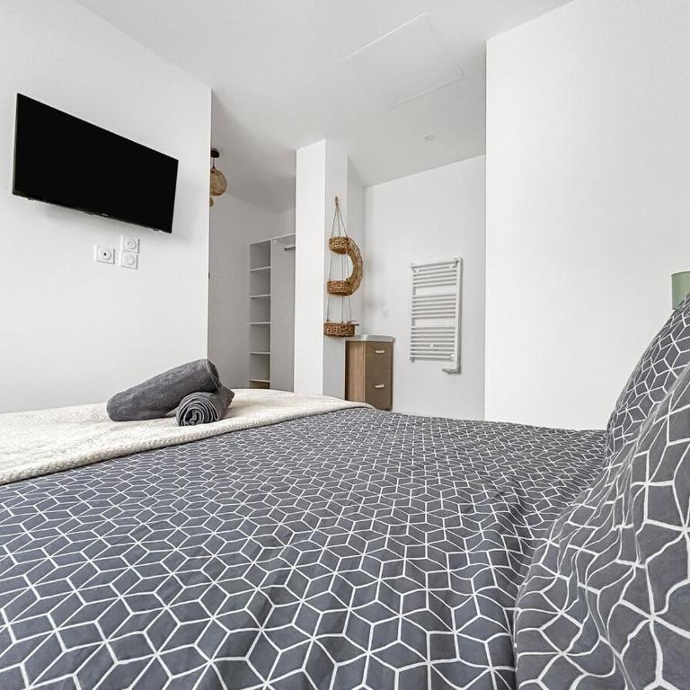 Télétravail · 4 suites (sdb) · Bureaux · Terrasse - Villa - 22