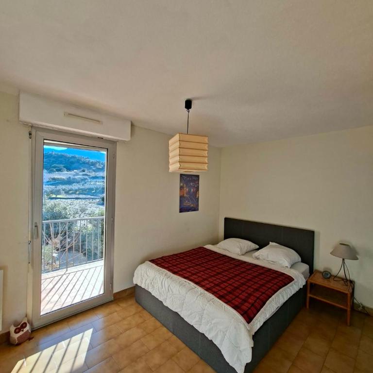 4SOM5- Appartement T2 avec jolie vue sur les collines - Appartement 1 Chambre avec Terrasse - 4