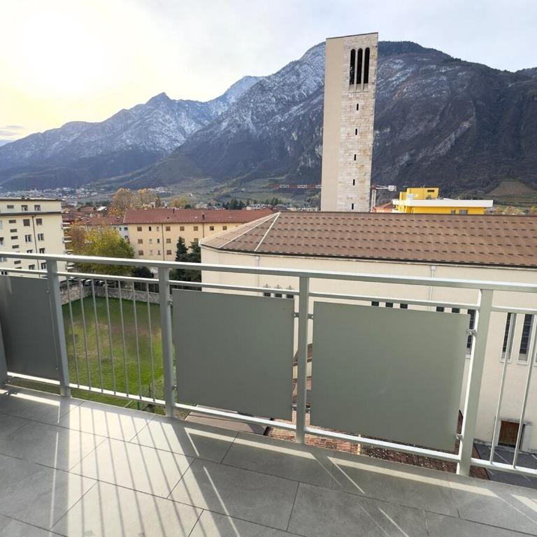 10 min from downtown, Renovated three room apartment with balcony - Appartamento con 2 Camere da Letto - 8