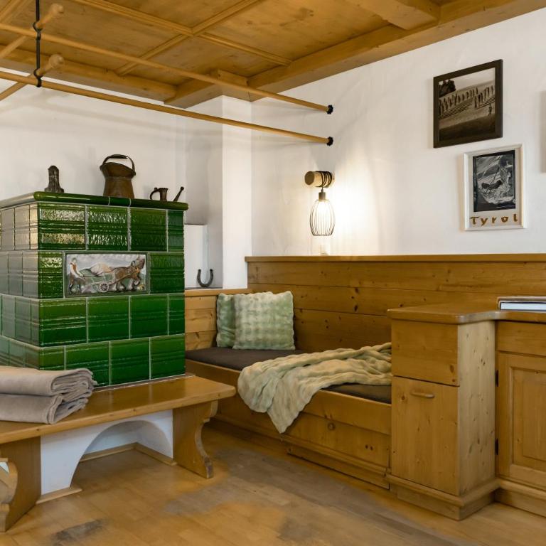 ZuHaus Gruab - Dog Friendly Tyrolean Apartment with fireplace Wildschönau Premiumcard - Apartment mit 1 Schlafzimmer, Balkon und Bergblick - 13