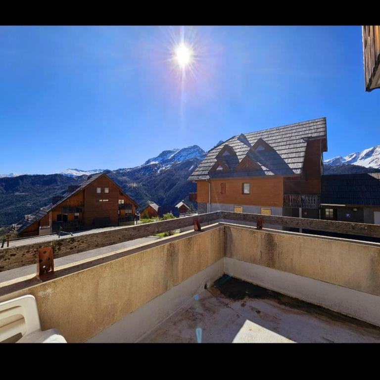 Alpine Mood - Vue - Balcon - Parking - Appartement 2 Chambres avec Vue sur la Montagne - 33