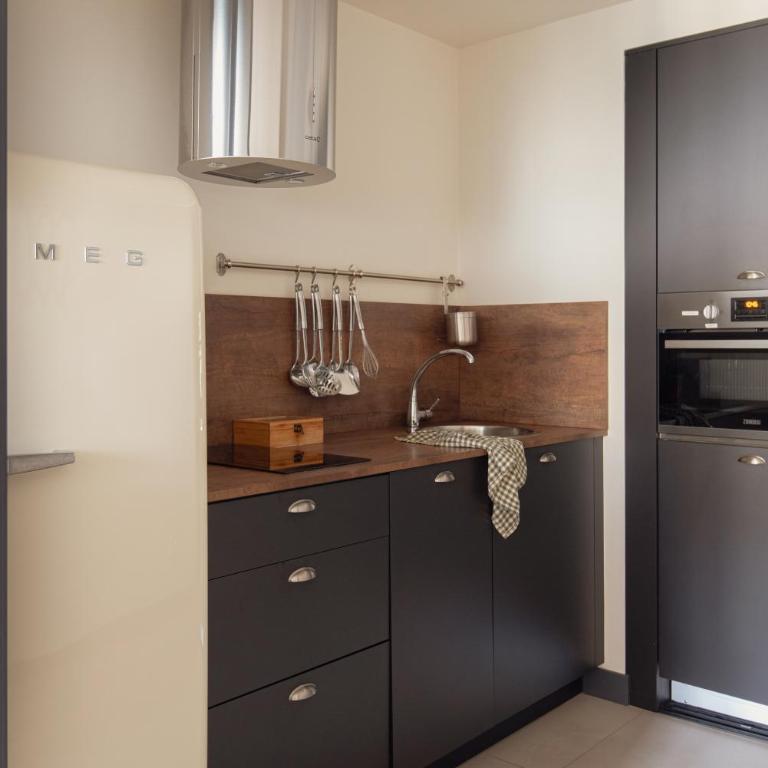 Líbere Madrid Malasaña - Two-Bedroom Apartment - 12