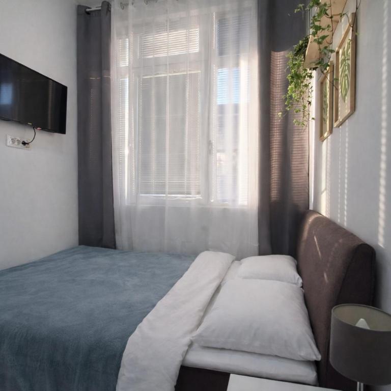 One-Bedroom Apartment in the Center of Budva on a Quiet Street 5 Minutes to the Beach - Apartman sa 1 Spavaćom Sobom - 7