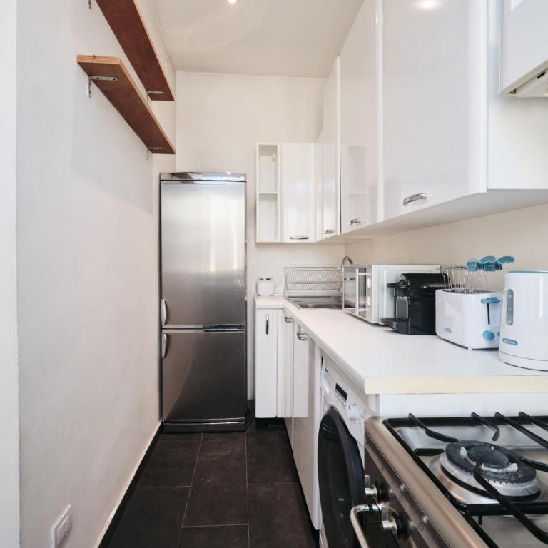 5 minutes from the Colosseo - Free Wi-Fi & Netflix - Appartamento con 1 Camera da Letto - 5