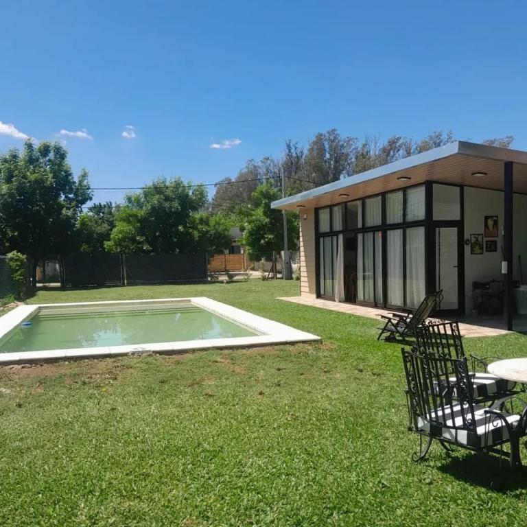 Monoambiente con parque y pileta - One-Bedroom Apartment - 1