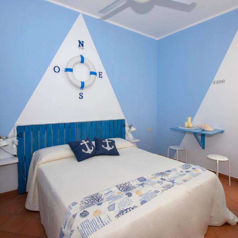 Palermo Mare Holidays - Camera Matrimoniale con Bagno Privato - 3