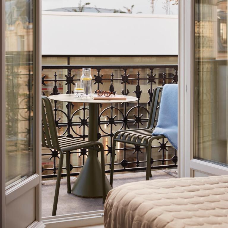 Numa Paris Champs-Élysées - Studio moyen avec kitchenette et balcon - 1
