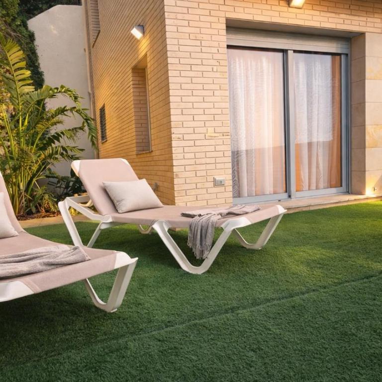 Modern Duplex in Sitges with Private Parking, Sea Views & Terrace - Apartamento de 3 dormitorios - 13