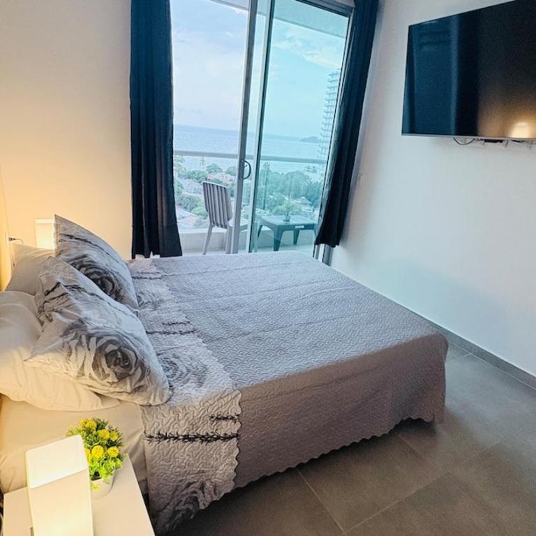 Dreamy Ocean View Salguero Beach - Two-Bedroom Apartment - 13