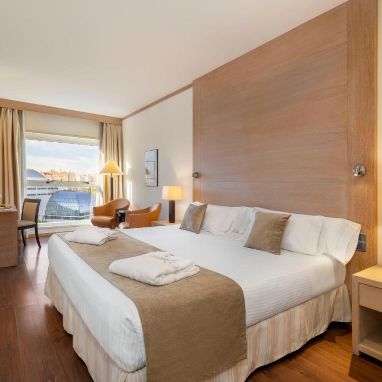 SH Valencia Palace - Superior Double Room with City View - 1