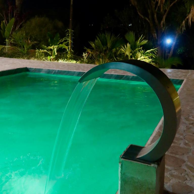 Nido Tangara - Finca Boutique Piscina y Vista - Pereira, Colombia - Seven-Bedroom House - 12