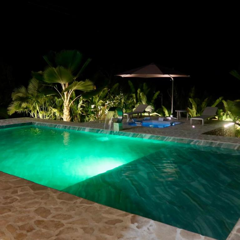 Nido Tangara - Finca Boutique Piscina y Vista - Pereira, Colombia - Seven-Bedroom House - 3