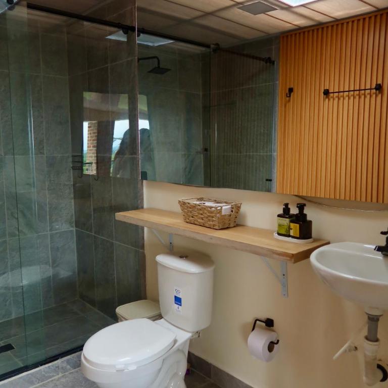 Nido Tangara - Finca Boutique Piscina y Vista - Pereira, Colombia - Seven-Bedroom House - 32