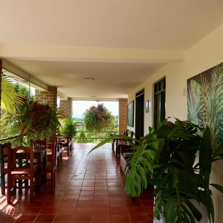 Nido Tangara - Finca Boutique Piscina y Vista - Pereira, Colombia - Seven-Bedroom House - 48