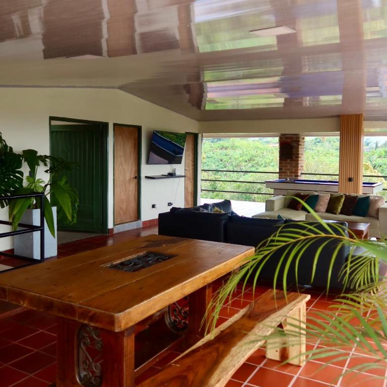 Nido Tangara - Finca Boutique Piscina y Vista - Pereira, Colombia - Seven-Bedroom House - 35