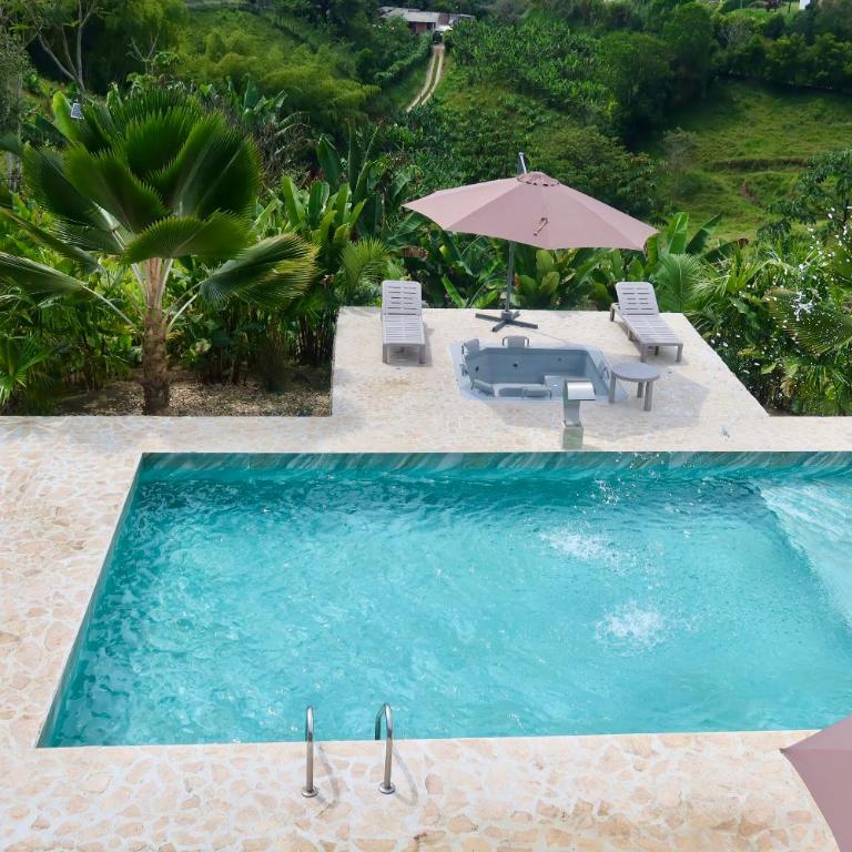 Nido Tangara - Finca Boutique Piscina y Vista - Pereira, Colombia - Seven-Bedroom House - 72