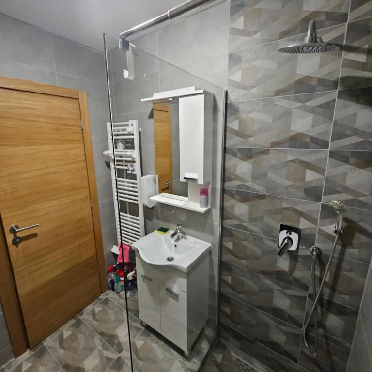 Mali Princip - Two-Bedroom Apartment - 9