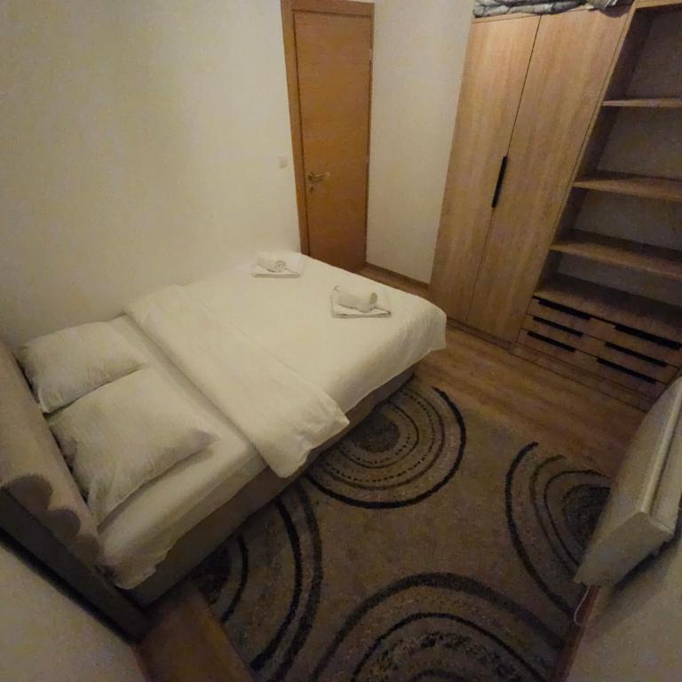 Mali Princip - Two-Bedroom Apartment - 8