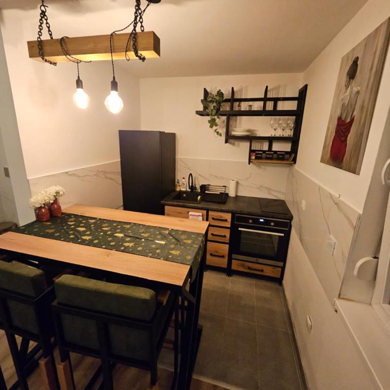 Mali Princip - Two-Bedroom Apartment - 4