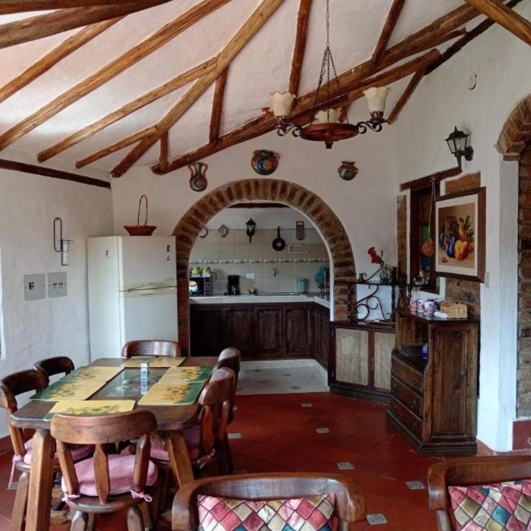 Acogedora casa rodeada de paisajes y jardines-Estancia Nirvana - Two-Bedroom House - 11