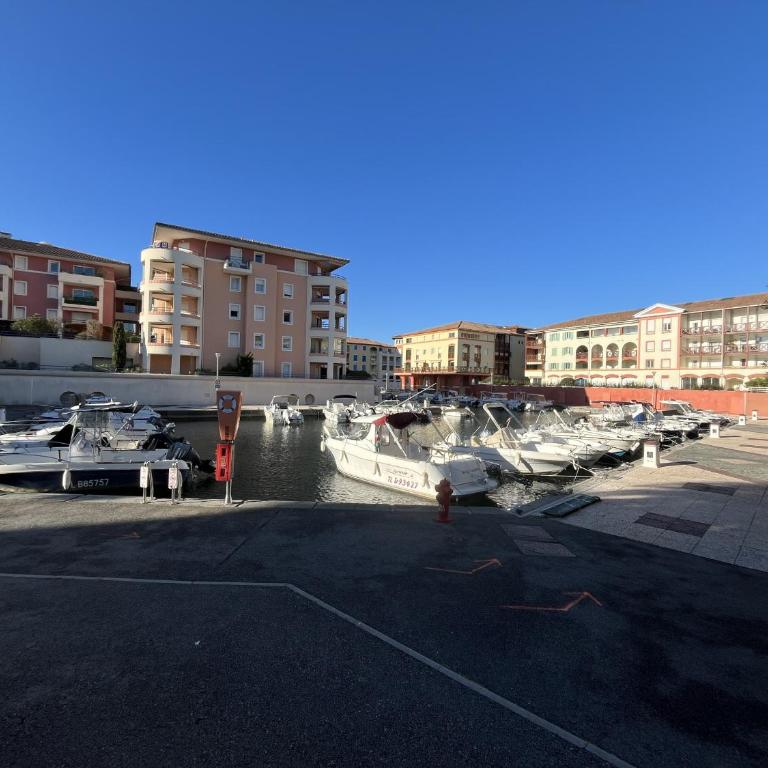 Port Frejus Le Nautica T2-3 capacite 4-5 p - Apartment mit 2 Schlafzimmern und Terrasse - 16