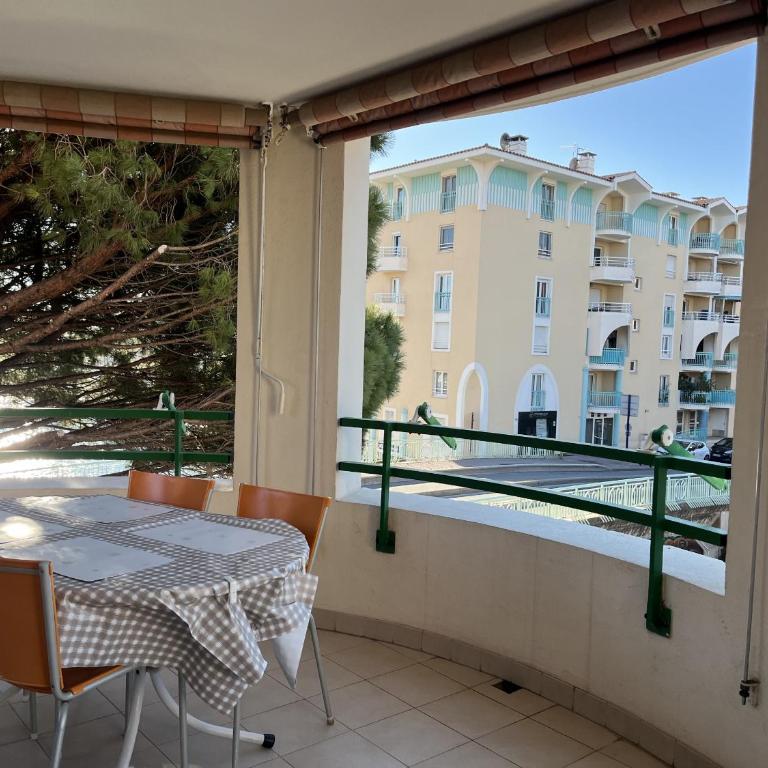 Port Frejus Le Nautica T2-3 capacite 4-5 p - Apartment mit 2 Schlafzimmern und Terrasse - 23