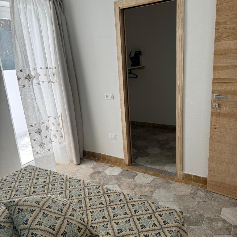Casa Gallo - Appartamento con 1 Camera da Letto, Balcone e Vista Montagna - 15