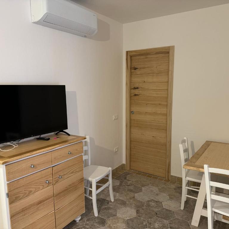 Casa Gallo - Appartamento con 1 Camera da Letto, Balcone e Vista Montagna - 6