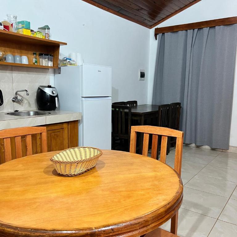 Casa Florida a 15 minutos de Encarnación - Three-Bedroom House - 1