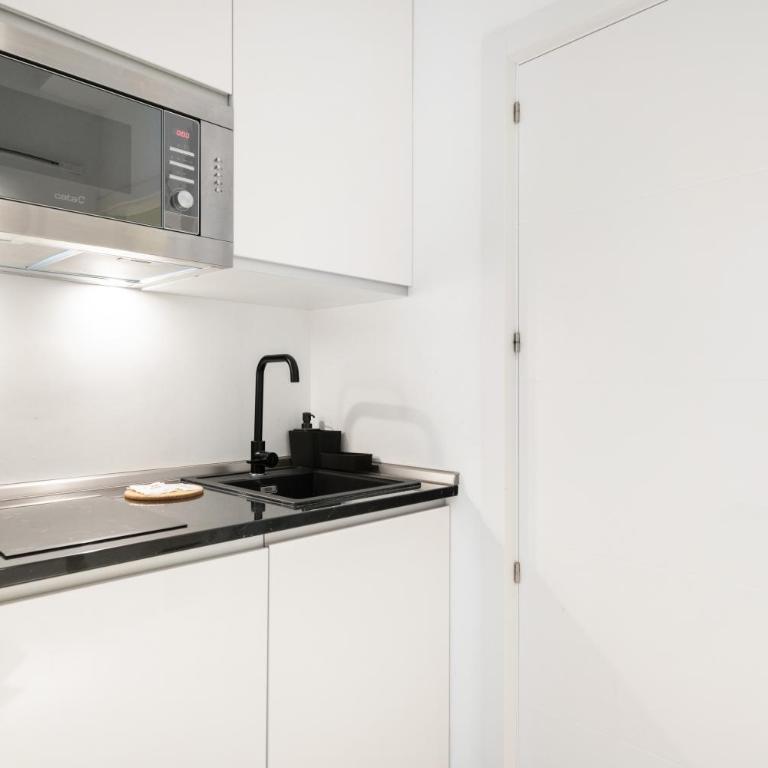 Dobo Madrid Luna - Double Room - 5