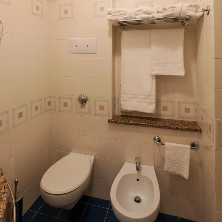 Hotel Marina Uno - Camera Matrimoniale Economy - 8