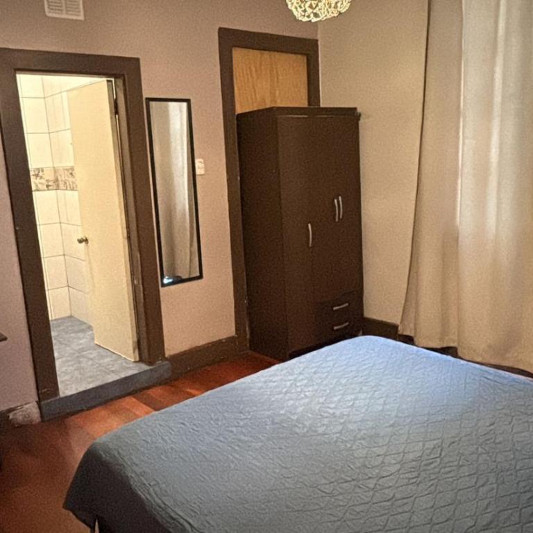 Viña City Hostel II - Double Room with Private Bathroom - 10