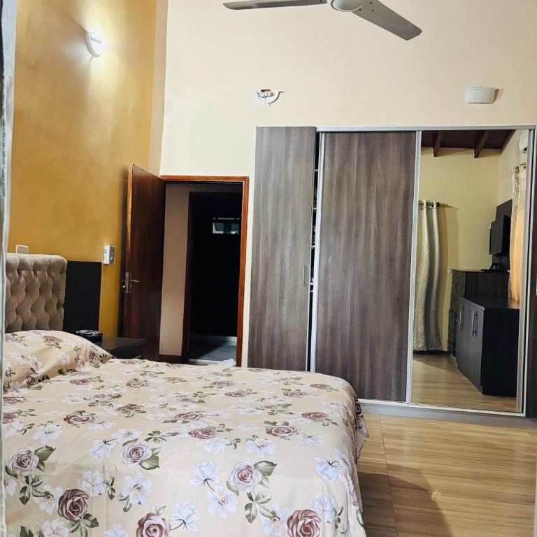 Departamento en Encarnación - Three-Bedroom Apartment - 19