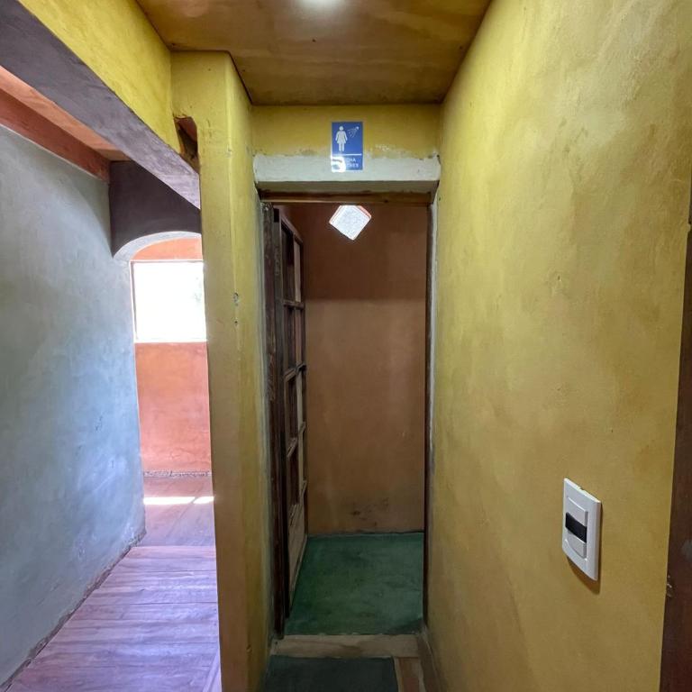 Hostel Cerro Plataforma - Single Bed in Male Dormitory Room - 7