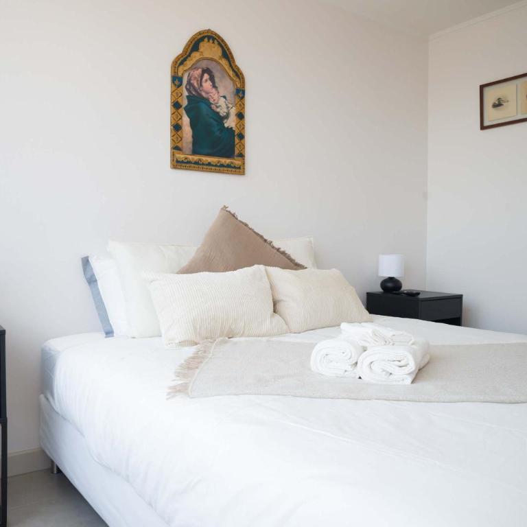 Charming 2BR Retreat for Five in Lively Nunoa - Apartment - 24