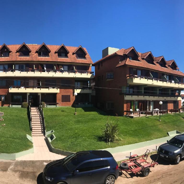 Vistalmar 3 Amb pileta Climatizada cochera - Two-Bedroom Apartment - 42