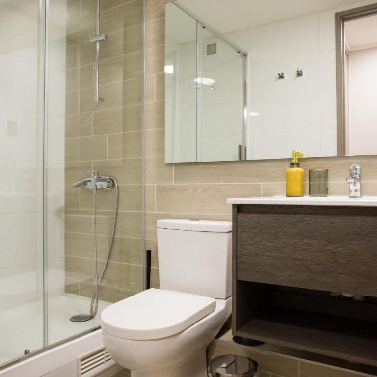 Stylish 1BR Retreat in Santiago Modern Comfort for 3 - Apartment - 23
