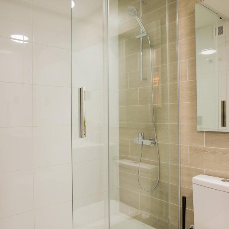 Stylish 1BR Retreat in Santiago Modern Comfort for 3 - Apartment - 24