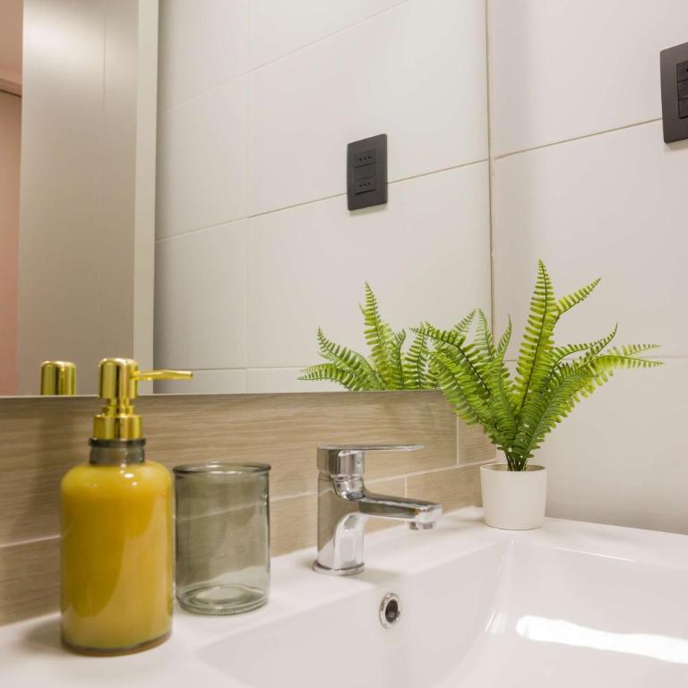 Stylish 1BR Retreat in Santiago Modern Comfort for 3 - Apartment - 43