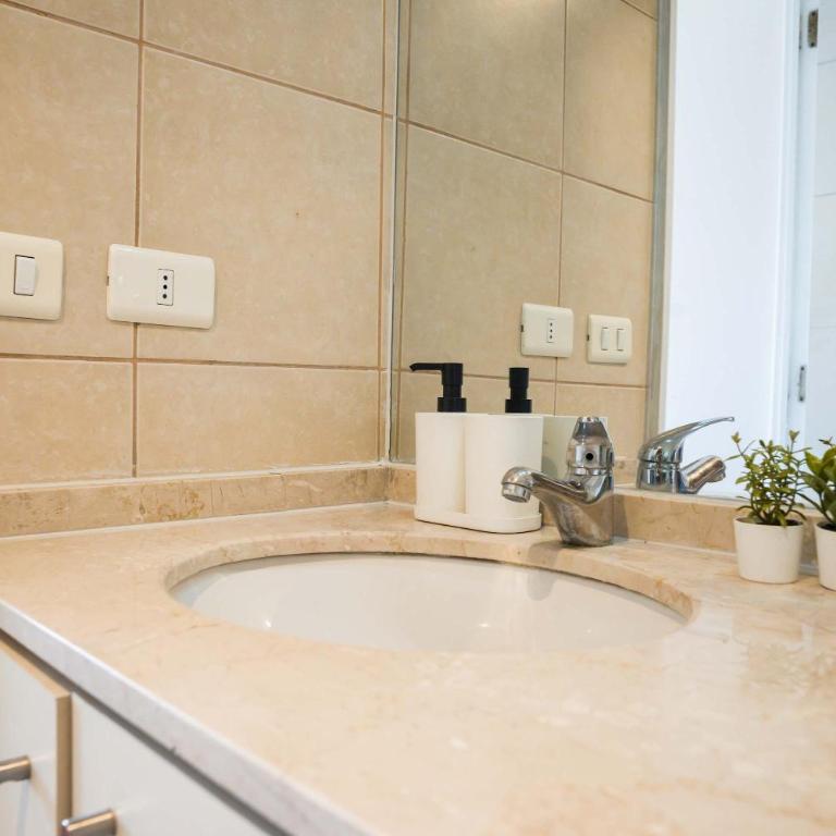 Chic 1BR Flat Heart of Providencia Urban Style - Apartment - 17