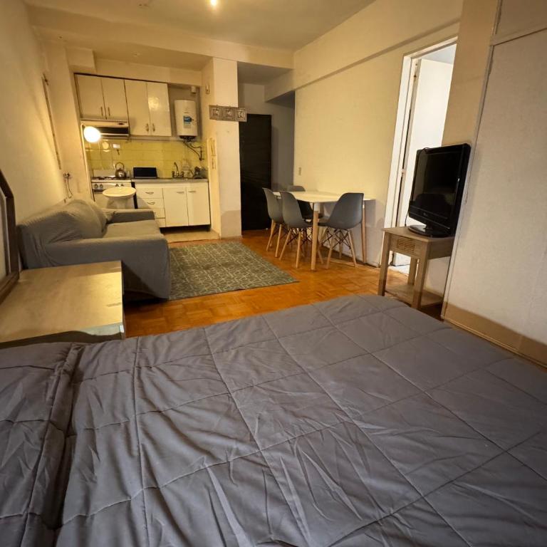 Bright studio apartment in Almagro 4th floor - One-Bedroom Apartment - 2