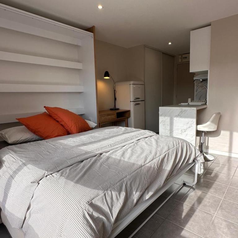 Slux Studio 399 - One-Bedroom Apartment - 4
