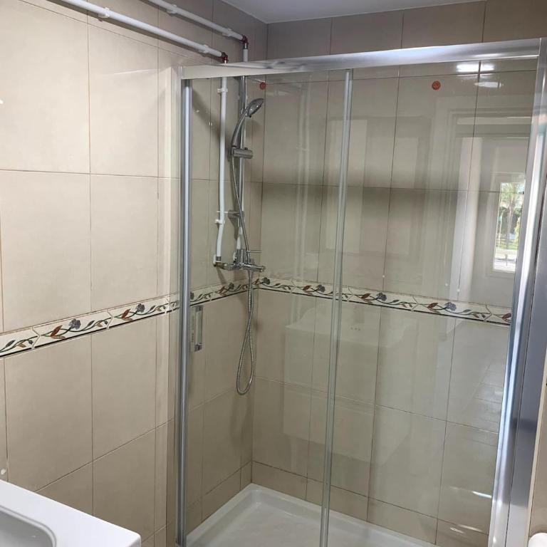 Apartamento en Zona de Playa - Three-Bedroom Apartment - 10