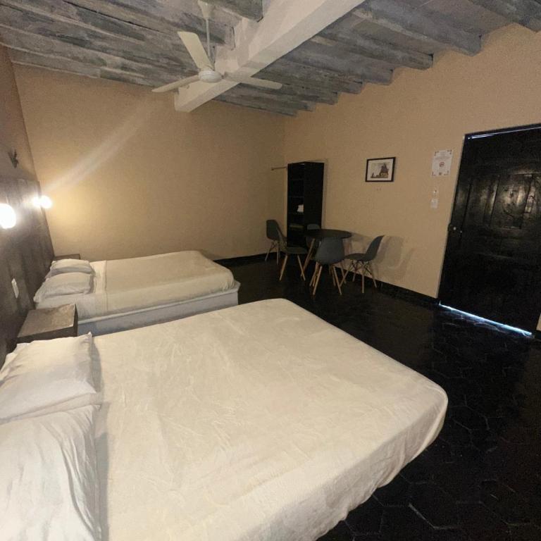 La Casa del Mercado - Queen Room with Two Queen Beds - 3