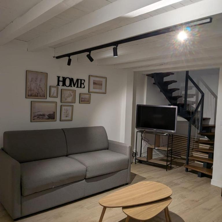 T3 de 75 m2 avec véranda et parking, à 5 min des Thermes à Luchon - Two-Bedroom Apartment - 12